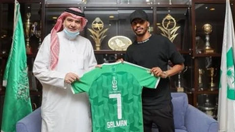 رسميًّا.. سلمان المؤشر مستمر بقميص الأهلي حتى 2023