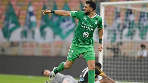 مدرب الاتحاد يكشف سبب خسارة «ديربي جدة».. ويعترف: موقفنا مروّع