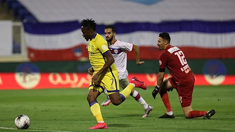 النصر ينجو من فخ أبها ويهزمه بثنائية نظيفة في المحالة