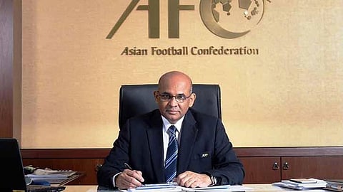 الأمين العام للاتحاد الآسيوي يكشف أسباب تأجيل تصفيات كأس آسيا والمونديال