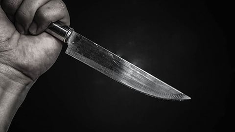 جريمة قتل بشعة بجازان.. شاب ينحر والده في ظروف غامضة