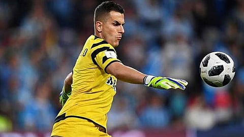 «فيفا» يوجه ضربة موجعة للإتحاد بسبب الحارس البرازيلي جورهي