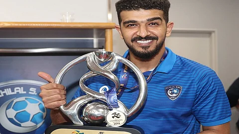 عبدالله المعيوف يُنافس على لقب أفضل حارس مرمى بدوري أبطال آسيا