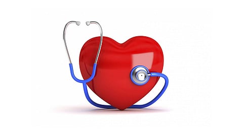 ما العلاقة بين تنميل الذراع وأمراض القلب وفص الثوم؟.. النمر يوضح