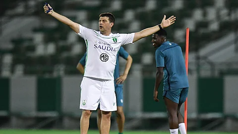 كيف يستعد الأهلي لمواجهة الهلال في الدوري السعودي؟