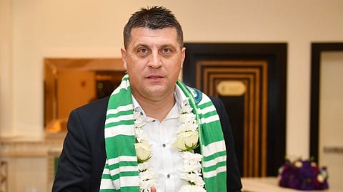 ميلويفيتش يتحدث عن كواليس تعاقده مع الأهلي ورحيل عسيري إلى النصر
