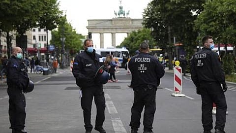 السلطات الألمانية تتهم «عربيًّا» بتنفيذ هجوم الطريق السريع ببرلين