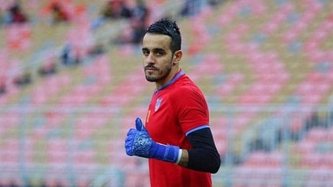مليك عسلة يتهم لاعب أبها بالتلفظ عليه.. ويكشف أسباب عدم اتخاذه ردة فعل