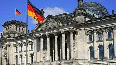 الخارجية الألمانية تدعو إلى الالتزام بوقف إطلاق النار في ليبيا