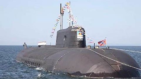 بالفيديو.. مناورات عسكرية روسية بمشاركة غواصة نووية قرب حدود أمريكا
