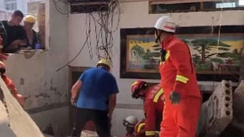 ارتفاع حصيلة ضحايا المطعم المنهار في الصين إلى 29 قتيلًا