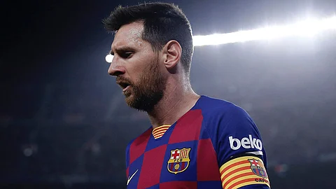 برشلونة يتلقى ضربة موجعة بسبب الشرط الجزائي في عقد ميسي
