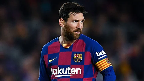 ميسي يتخذ خطوة جديدة نحو الرحيل عن برشلونة هذا الصيف