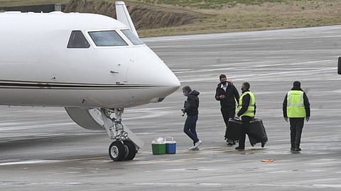 والد ميسي يقلب صفحة جديدة في أزمة «ليو-برشلونة»