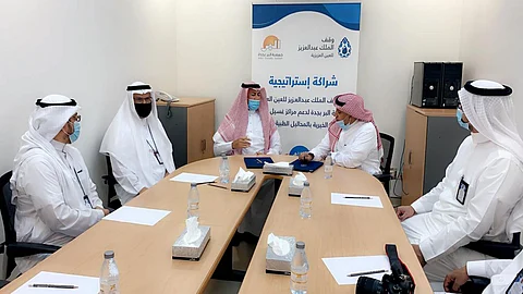 بالصور.. بر جدة تجدد اتفاقية شراكتها المجتمعية مع وقف الملك عبدالعزيز لدعم مرضى الفشل الكلوي