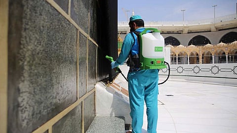 «رئاسة الحرمين» تقيم معرضًا افتراضيًّا لأدوات غسل الكعبة المشرفة