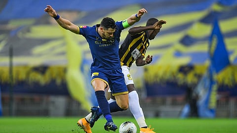 التعادل يحسم الشوط الأول للكلاسيكو بين الإتحاد والنصر