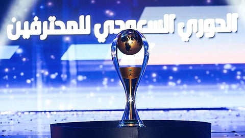 صنع في إيطاليا واستغرق التنفيذ 4 أشهر ويزن 24 كيلو ويتوج به الهلال.. مواصفات كأس دوري الأمير محمد بن سلمان
