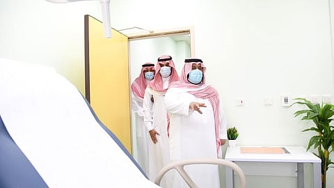 نائب أمير جازان يتفقد أعمال تجهيز المستشفى الجامعي