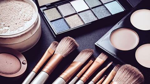 للمصابات بحساسية الجلوتين.. تجنبن هذه الأنواع من منتجات التجميل