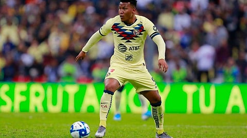 الهلال يقترب من الحصول على خدمات المهاجم الكولومبي مارتينيز