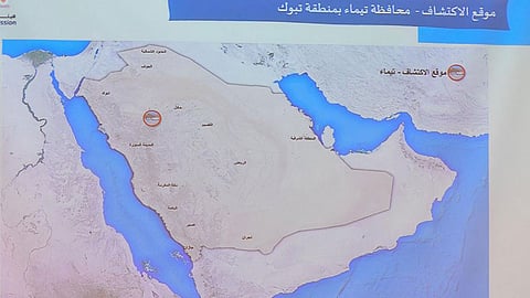 في تبوك.. اكتشاف آثار أقدام يعود تاريخها إلى أكثر من 120 ألف سنة