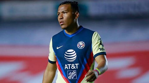 «تحول مفاجئ».. مبلغ خيالي يهدد تعاقد الهلال مع الكولومبي روجر مارتينيز