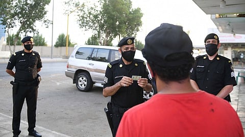 «الحد من التجمعات» يدفع شرطة مكة لتنفيذ جولات ميدانية في الواجهة البحرية