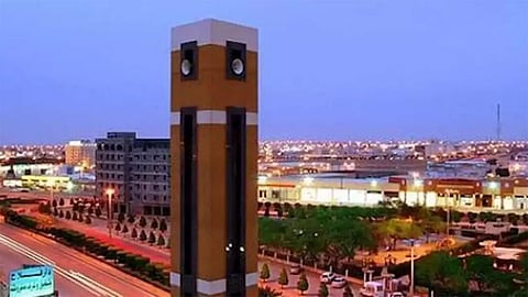 «الحصيني» يحذر من رياح وأمطار ويحدد المناطق المتأثرة