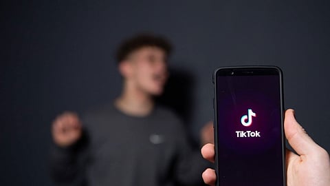 النمر يحذر من "صرعة" الشباب على "تحدي البنادريل": يسبب الهلوسة والوفاة