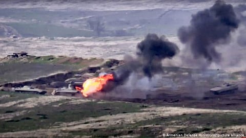 طبول الحرب تدق.. أرمينيا تحذر من التدخل التركي: التصعيد سيخرج عن الحدود.. ويهدد الأمن الدولي