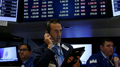 مؤشرات سوق الأسهم الأمريكية تغلق على انخفاض