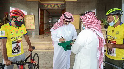 رحّالان سعودي ومغربي يحملان رسالة من الأمير تركي بن طلال إلى أمير الرياض