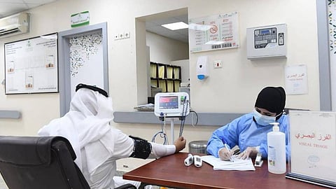 أكثر من 100 ألف مستفيد من خدمات عيادات «تطمن» ومراكز «تأكد» في جازان