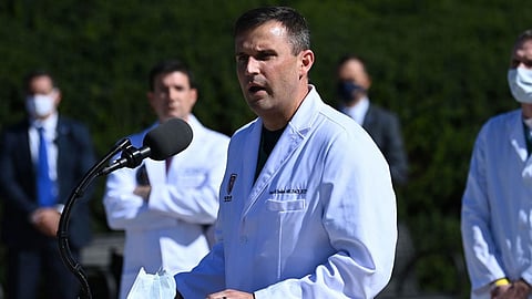 الفريق المعالج لترامب يزف بشرى للأمريكيين: يعود إلى منزله اليوم