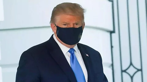بالفيديو.. رد فعل غير متوقع من ترامب بعد عودته للبيت الأبيض