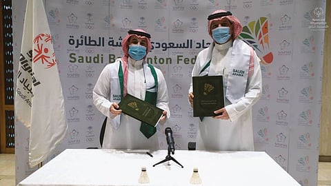 اتفاقية ثنائية لتطوير «الريشة الطائرة» في الرياض