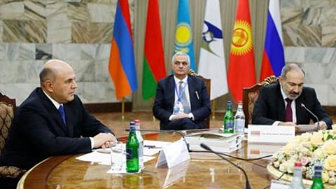 انطلاق المفاوضات بين أرمينيا وأذربيجان برعاية روسية.. و«علييف» يحذر