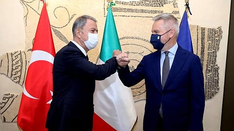 وزير الدفاع التركي: تدخلنا في الصراع بين أرمينيا وأذربيجان لـ"تصفية الحسابات"