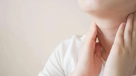 طبيب شهير يكشف: تورم الغدة الليمفاوية بهذه المنطقة يؤكد الإصابة بالسرطان