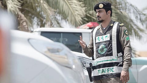 تبدأ من 1000 ريال.. المرور يوضح غرامة تجاوز عدد الركاب عن المسموح للمركبة