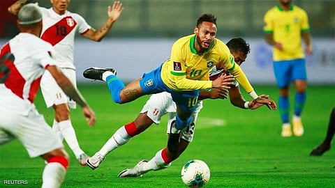 هاتريك نيمار يمنح البرازيل فوزًا دراميًّا على بيرو