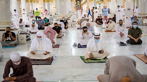 إعلان مواعيد وأماكن الزيارة والصلاة في الروضة الشريفة