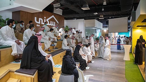 للاستفادة من الخدمات الفورية.. إقبال كثيف من المواطنين على منصَّات «سكني» الرقمية