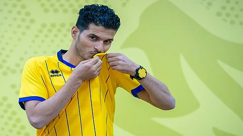 التعاون يعزز دفاعاته بالتعاقد مع الصبحي لثلاثة مواسم