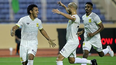 «نقطة ثمينة».. الاتحاد يهرب من شبح الهزيمة ويفرض التعادل على الفتح بالدوري السعودي