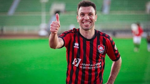 الرائد: وتنتهي قـصـة جهاد الحسين الكروية.. وداعاً أيها المبدع