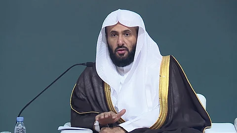 بتوجيه من «الصمعاني».. تعيين 100 امرأة في وظيفة «كاتب عدل»