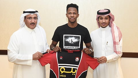 الرائد يعلن التعاقد مع مهاجم النصر على سبيل الإعارة