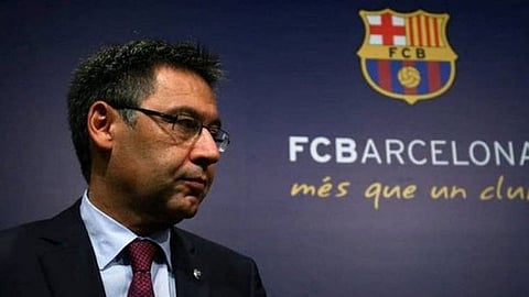 مشجعو برشلونة في الصين يحتفلون برحيل بارتوميو ويصفونه بجاسوس ريال مدريد